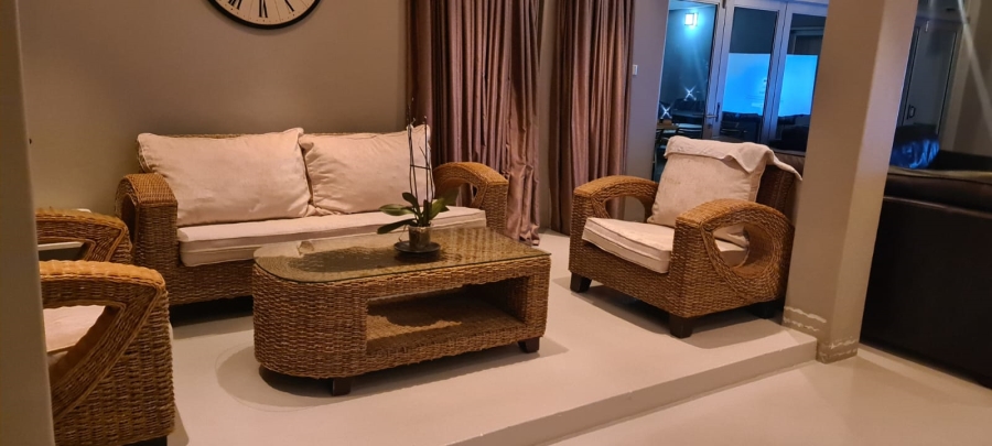 5 Bedroom Property for Sale in Gonubie Eastern Cape